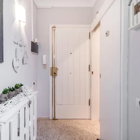 Estudio A Pocos Metros De Las Canteras Apartment *