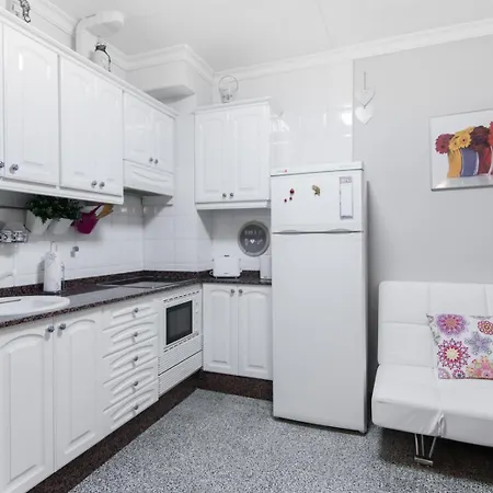 Estudio A Pocos Metros De Las Canteras Apartment *