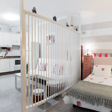 Estudio A Pocos Metros De Las Canteras Daire